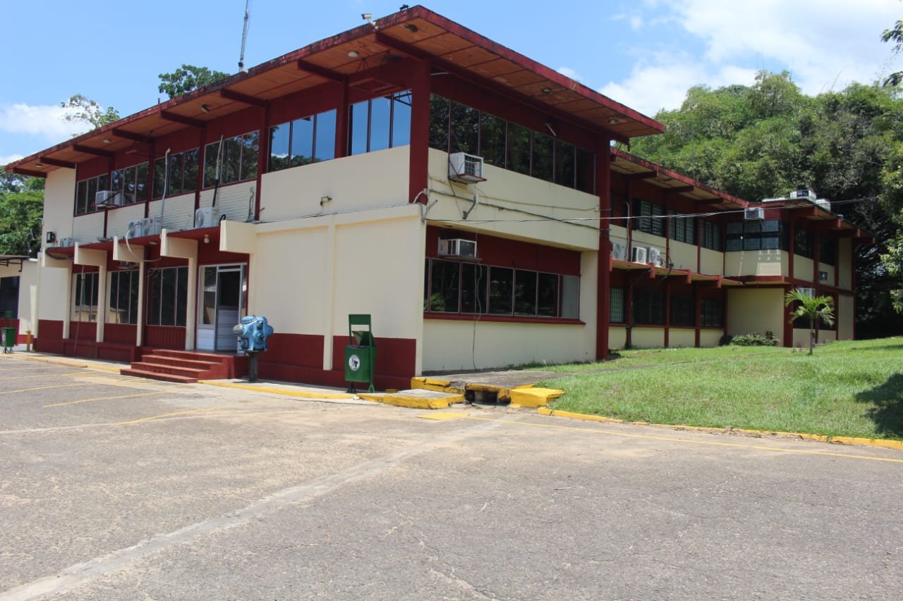 Edificio Administrativo de Servicios Industriales Rio Grita Propiedad de Waldo Rujano Mora
